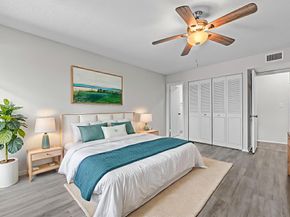 6 Greenway N 212, Royal Palm Beach FL 33411