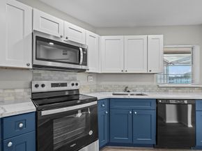 6 Greenway N 212, Royal Palm Beach FL 33411