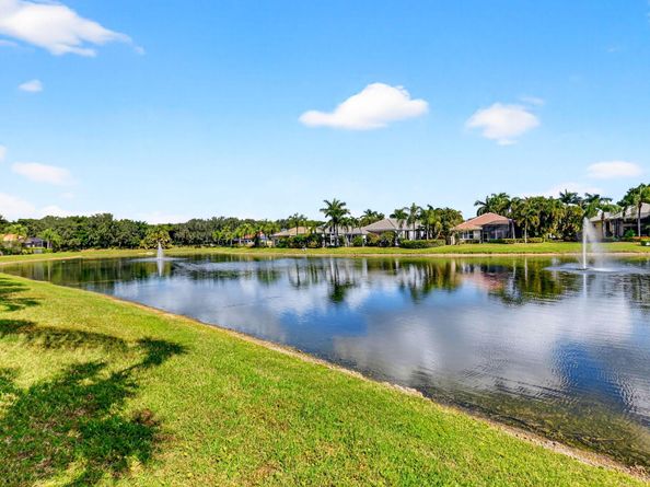 3884 Netherlee Way, Lake Worth FL 33449