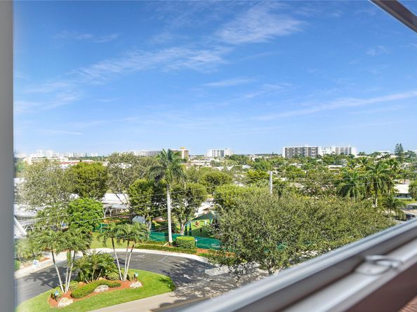 2500 NE 48th LN 608, Fort Lauderdale FL 33308
