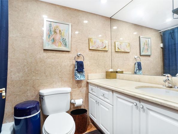 2500 NE 48th LN 608, Fort Lauderdale FL 33308