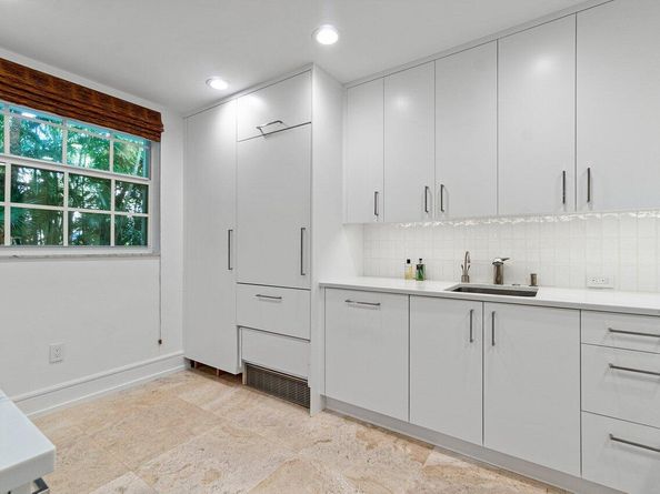 127 Peruvian Avenue 101, Palm Beach FL 33480