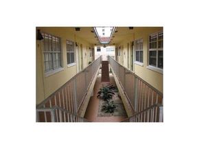 2404 NE 33rd Ave 12, Fort Lauderdale FL 33305