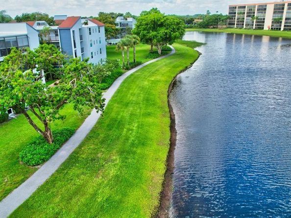 14747 Cumberland Drive 206, Delray Beach FL 33446