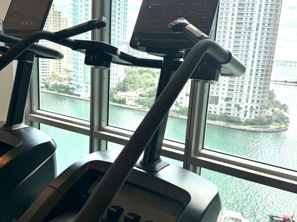 300 S Biscayne Boulevard T2209, Miami FL 33131