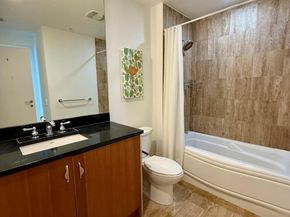 300 S Biscayne Boulevard T2209, Miami FL 33131