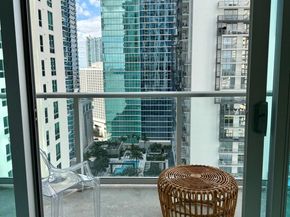 300 S Biscayne Boulevard T2209, Miami FL 33131