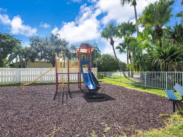 114 Prestige Drive, Royal Palm Beach FL 33411