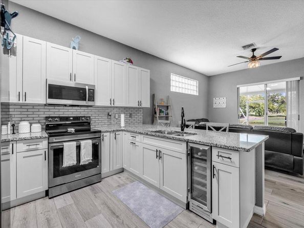 114 Prestige Drive, Royal Palm Beach FL 33411