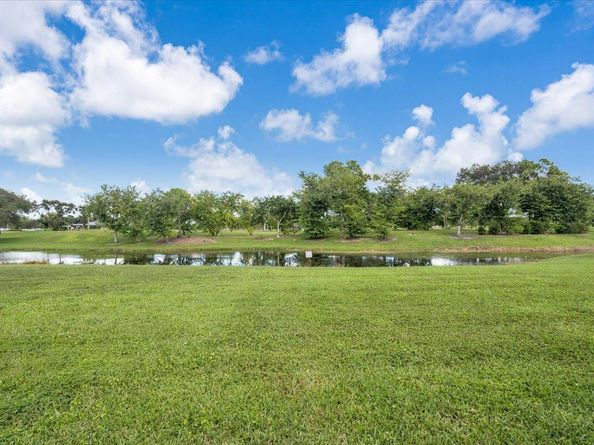 114 Prestige Drive, Royal Palm Beach FL 33411
