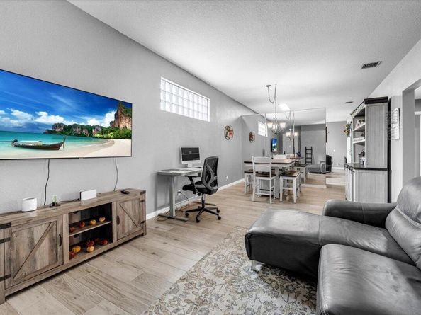 114 Prestige Drive, Royal Palm Beach FL 33411