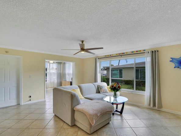 202 High Point Terrace W A, Delray Beach FL 33445