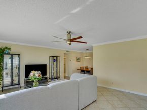 202 High Point Terrace W A, Delray Beach FL 33445