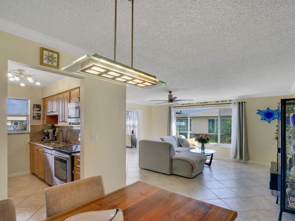 202 High Point Terrace W A, Delray Beach FL 33445