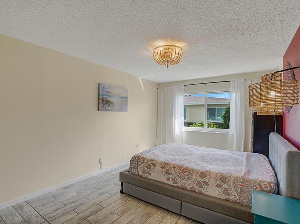 202 High Point Terrace W A, Delray Beach FL 33445