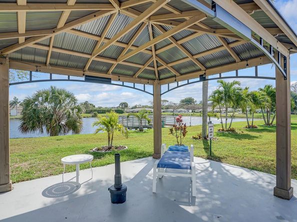 202 High Point Terrace W A, Delray Beach FL 33445