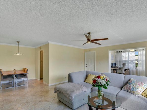 202 High Point Terrace W A, Delray Beach FL 33445