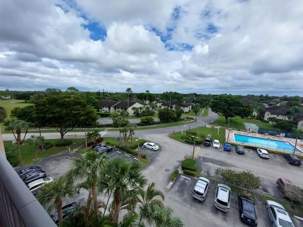 7770 Tahiti Lane 206, Lake Worth FL 33467