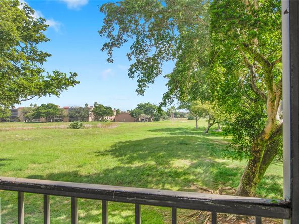 260 NW 76th Ave 207, Margate FL 33063