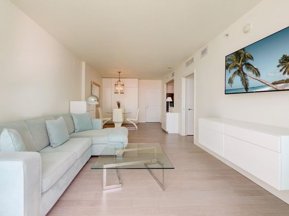 350 SE 2nd St 1680, Fort Lauderdale FL 33301