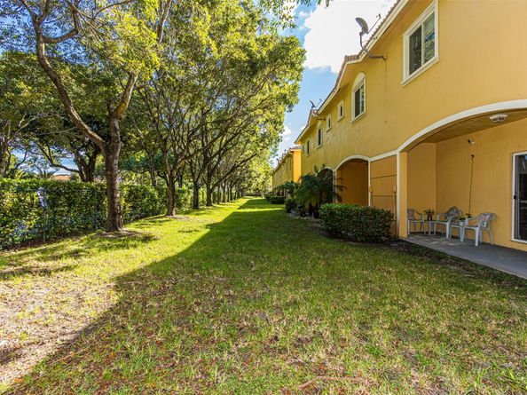 5545 Monte Carlo Pl 5545, Margate FL 33068