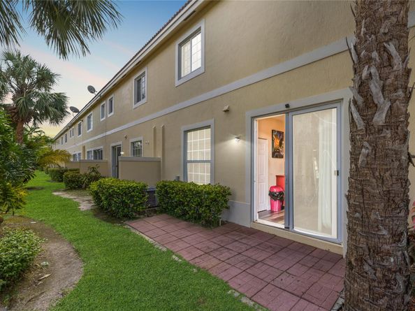 3230 NW 32nd Terrace 3230, Oakland Park FL 33309
