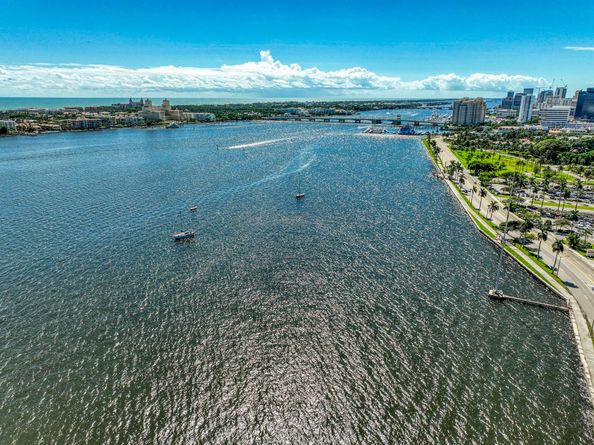 1551 N Flagler Drive Uph 8, West Palm Beach FL 33401