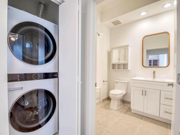 1551 N Flagler Drive Uph 8, West Palm Beach FL 33401