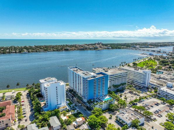 1551 N Flagler Drive Uph 8, West Palm Beach FL 33401