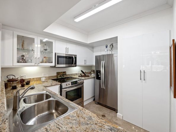 2011 N Ocean Blvd 206, Fort Lauderdale FL 33305