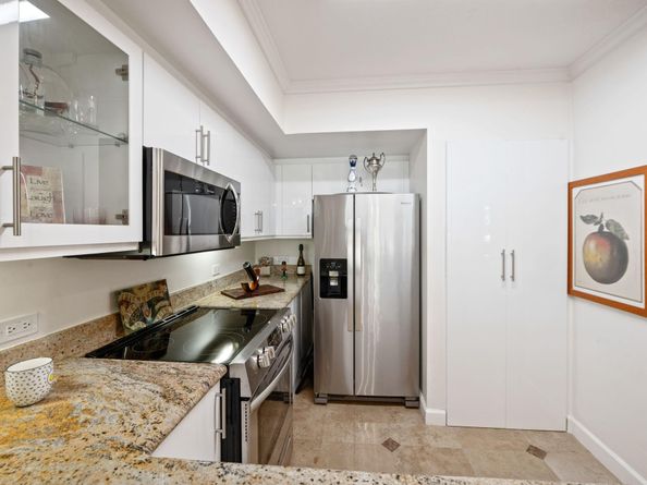 2011 N Ocean Blvd 206, Fort Lauderdale FL 33305