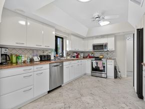 13872 Greensview Drive, Palm Beach Gardens FL 33418