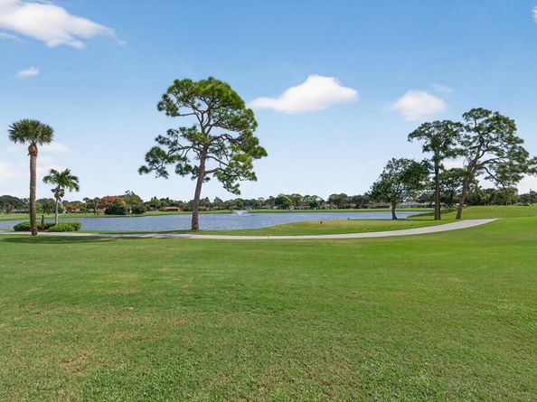 13872 Greensview Drive, Palm Beach Gardens FL 33418