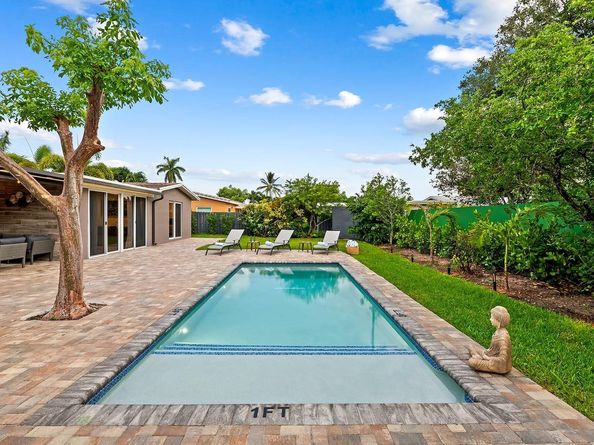 4311 NE 15th Ave, Oakland Park FL 33334