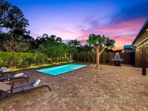 4311 NE 15th Ave, Oakland Park FL 33334