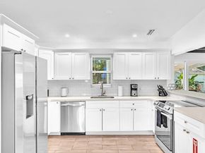 1580 NE 35th St, Oakland Park FL 33334