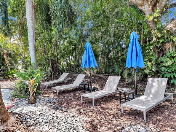 1580 NE 35th St, Oakland Park FL 33334