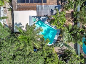 1580 NE 35th St, Oakland Park FL 33334