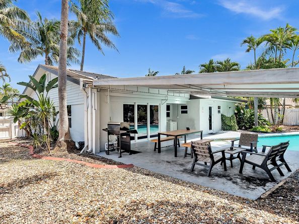 1580 NE 35th St, Oakland Park FL 33334