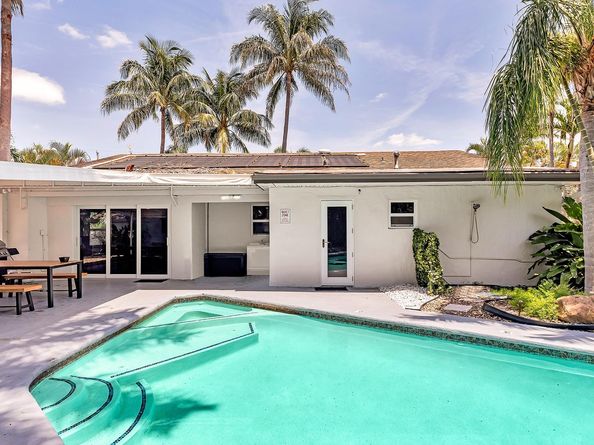 1580 NE 35th St, Oakland Park FL 33334