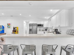 1580 NE 35th St, Oakland Park FL 33334