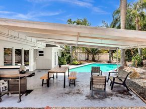 1580 NE 35th St, Oakland Park FL 33334