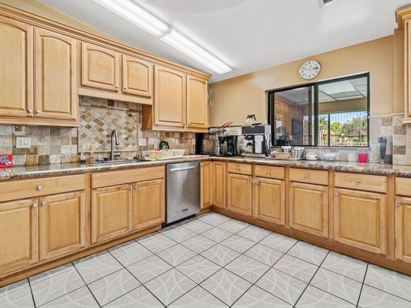 234 Pine Hov Circle B1, Greenacres FL 33463