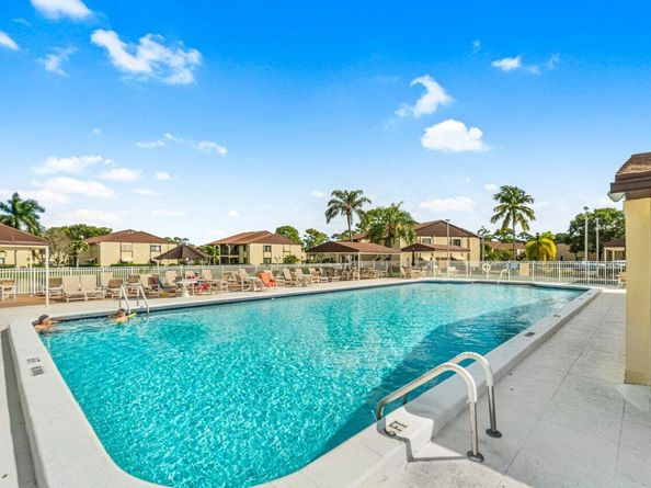 234 Pine Hov Circle B1, Greenacres FL 33463
