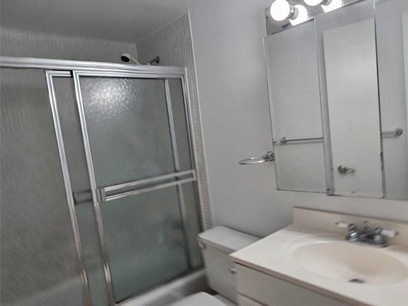 1985 S Ocean Dr 20D, Hallandale Beach FL 33009