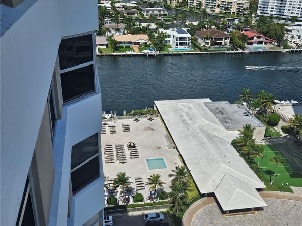 1985 S Ocean Dr 20D, Hallandale Beach FL 33009
