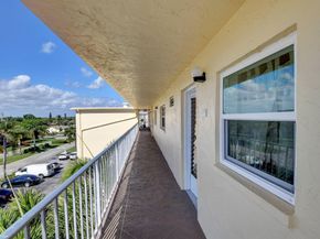 2620 NE 1st Court 403, Boynton Beach FL 33435