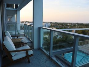 2000 Metropica Way 811, Sunrise FL 33323