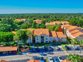 127 Yacht Club Way 111, Hypoluxo FL 33462