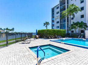 11390 Twelve Oaks Way 420, North Palm Beach FL 33408